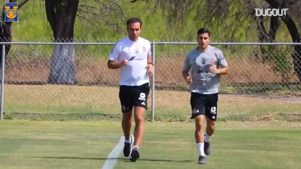 Tigres finishing practice